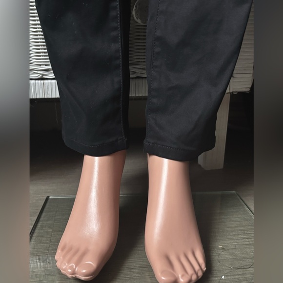 Chico’s 53% Cotton Blend mid rise skinny pants in black color Size 12R - Picture 6 of 8